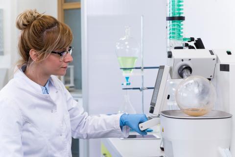 Aurorium Pharmaceutical Small Molecule Solutions